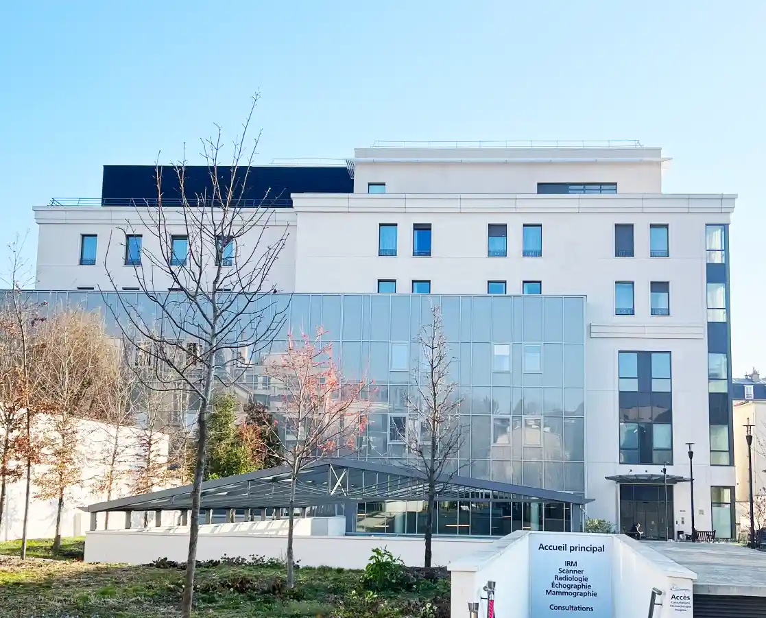 Best private clinic in France, Clinique Ambroise Paré Hartmann hosts the URETRE PARIS expert unit, dedicated to the management of urethral strictures and their treatment with urethroplasty, led by Professor François-Xavier Madec.